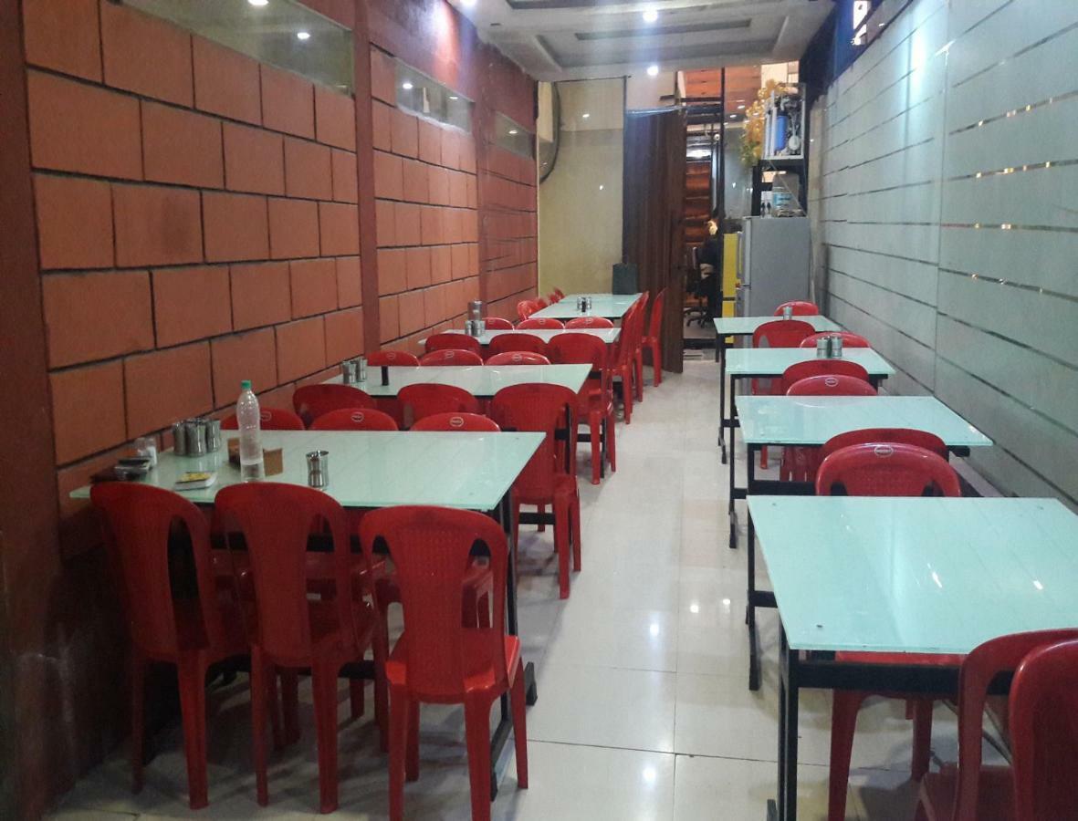 Hotel Malhar Palace Shirdi Exterior photo