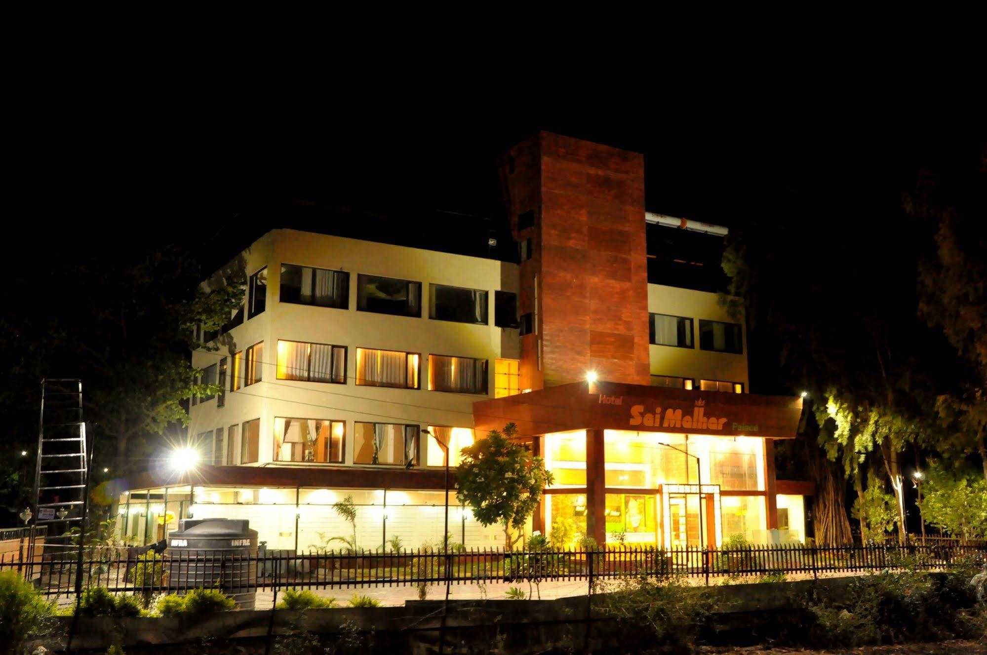 Hotel Malhar Palace Shirdi Exterior photo